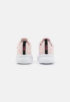 Puma Flyer Runner Unisex - Neutral Running Shoes - White/Lotus/Paradise Pink 8 Puma Flyer Runner Unisex - Neutral Running Shoes - White/Lotus/Paradise Pink -Zalando UK-Outlet e6252d6d7b1f4e2fa9c5f613ea4f0e80