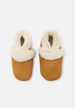 Unisex - Slippers - Cognac -Zalando UK-Outlet e72fa67525e646d28cbb45b4a34e577d