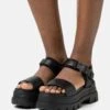 Buffalo Vegan Jojo - Platform Sandals