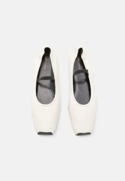 Tory Burch MARY JANE BALLET - Ankle Strap Ballet Pumps - New Ivory/perfect Black -Zalando UK-Outlet e87b67943f664df8b965fdbc9c7579cc