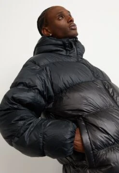 Adidas Originals ADICOLOR DOWN REGEN - Winter Jacket - Black -Zalando UK-Outlet e9b408e24f744205a2bc407327e80e12