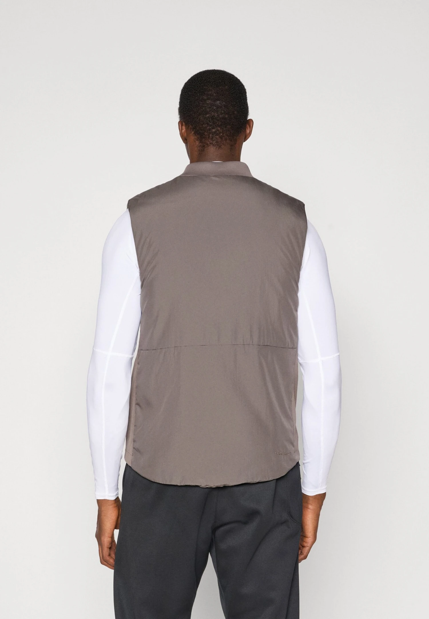 Nike Performance UNLIMITED - Waistcoat - Cave Stone 3 Nike Performance UNLIMITED - Waistcoat - Cave Stone - Image 3