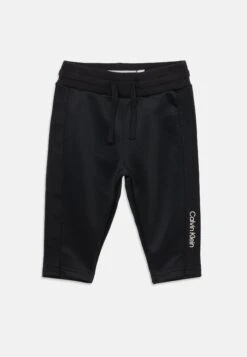 Calvin Klein Jeans LOGO TAPE ZIP UP SET UNISEX - Tracksuit - Black 6 Calvin Klein Jeans LOGO TAPE ZIP UP SET UNISEX - Tracksuit - Black -Zalando UK-Outlet ecf04fbcba624cccaf448060a5be643f