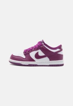 Nike Sportswear DUNK LOW UNISEX - Trainers - White/hyper Royal -Zalando UK-Outlet ed35eb5754dd4f98bca874f3fd2b75ec