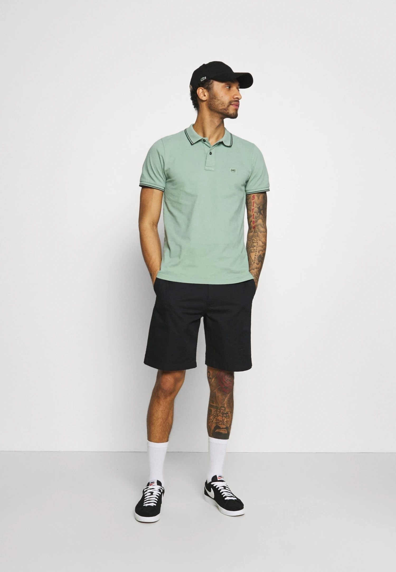 Wood Wood Jonathan Light - Shorts - Black 2 Wood Wood Jonathan Light - Shorts - Black - Image 2