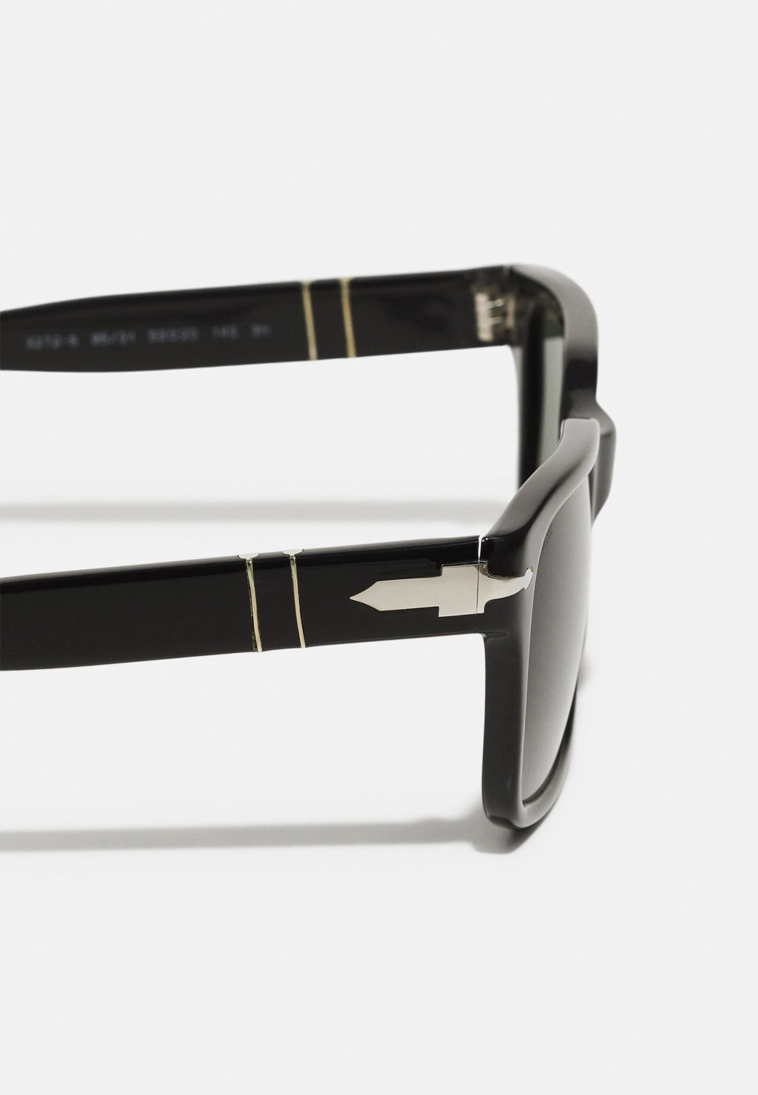 Persol Unisex - Sunglasses - Black 5 Persol Unisex - Sunglasses - Black - Image 5