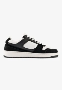 Pegador CITIGO LOW UNISEX - Trainers - Grey/off-white -Zalando UK-Outlet f502b26b42994aa48381f2bb7b372c1e