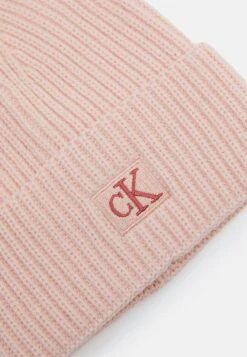 Calvin Klein Jeans Monogram Beanie Unisex - Beanie - Faint Blossom -Zalando UK-Outlet f646ac4e81c84727b9f439dc64c27ebf