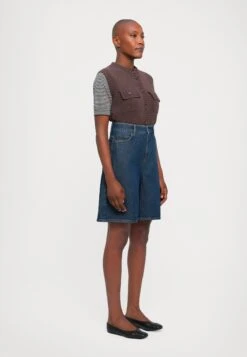 DONNOLA - Denim Shorts - Blu -Zalando UK-Outlet f71ccd714783447185baabca1820a40f