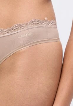 CALVIN KLEIN UNDERWEAR THONG STRETCH 3 PACK - Thong - Black/cedar -Zalando UK-Outlet f98083eecc6e4af49bb818dc4d246ade