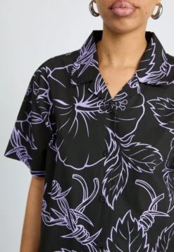 Santa Cruz MONO CABANA - Button-down Blouse - Black/lavender -Zalando UK-Outlet faad6531f3814902bb762040501016b1