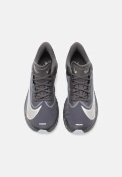 Nike Performance ZOOM FLY JAKOB - Road Running Shoes - Ash/gold-coloured Grain/summit White/silver-coloured/black/vast Grey -Zalando UK-Outlet fbc7d458ea9e419f8410797e89cf0f53