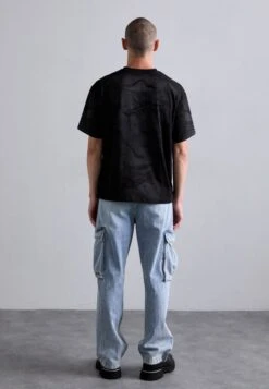 MISBHV ACTIVEWEAR - Print T-shirt - Black -Zalando UK-Outlet fbfa588fc17e4a8cb7de4533e9c2d835