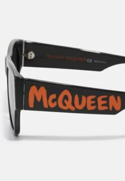 Alexander McQueen Sunglasses - Green/Grey -Zalando UK-Outlet fd04bdfd2aaf4499936780c392848f4d