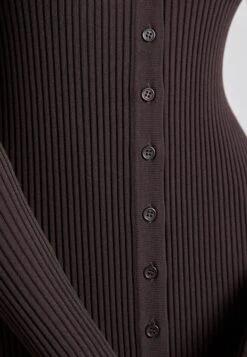 Staud MAXI SHOKO - Jumper Dress - Dark Brown -Zalando UK-Outlet fd0ff7c526104164b8e3e55cc2afe5d7