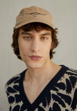 R. M. Williams Steers Head Logo Unisex - Cap - Beige