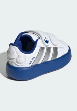 ADIDAS PERFORMANCE STAR WARS GRAND COURT 2.0 KIDS - Road Running Shoes - Ftwr White Silver Met Team Royal Blue -Zalando UK-Outlet ffc7145efdfa47289f2680f44048280a